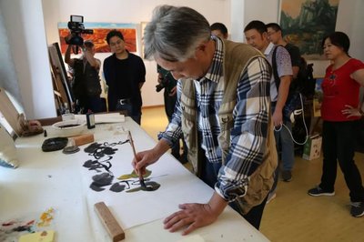 首届丰收节 黄陂60余名文艺创作者齐聚木兰花乡庆丰收