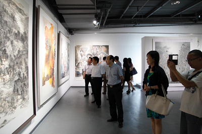 省文联文艺创作研讨会代表参观2014四川美术作品展，共话文艺创作新方向